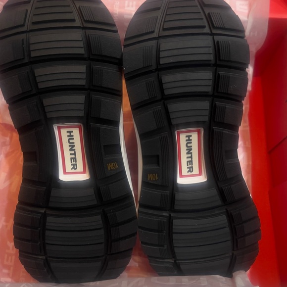 HUNTER Anne Waterproof Bootie - Picture 4 of 9